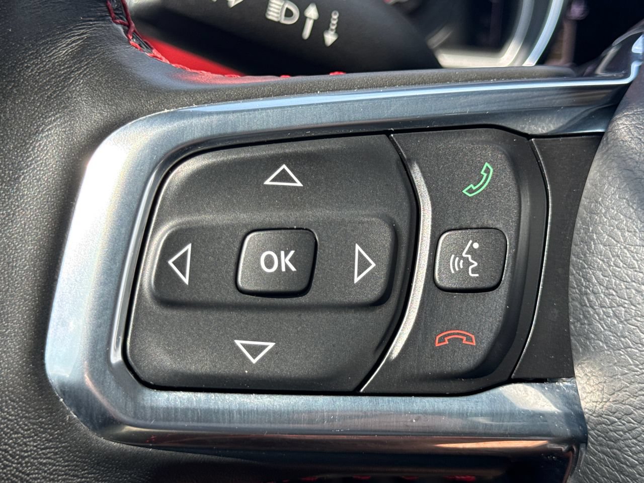 Used 2022 Jeep Gladiator Rubicon w/ LED Lighting Group AWD/4WD image 26