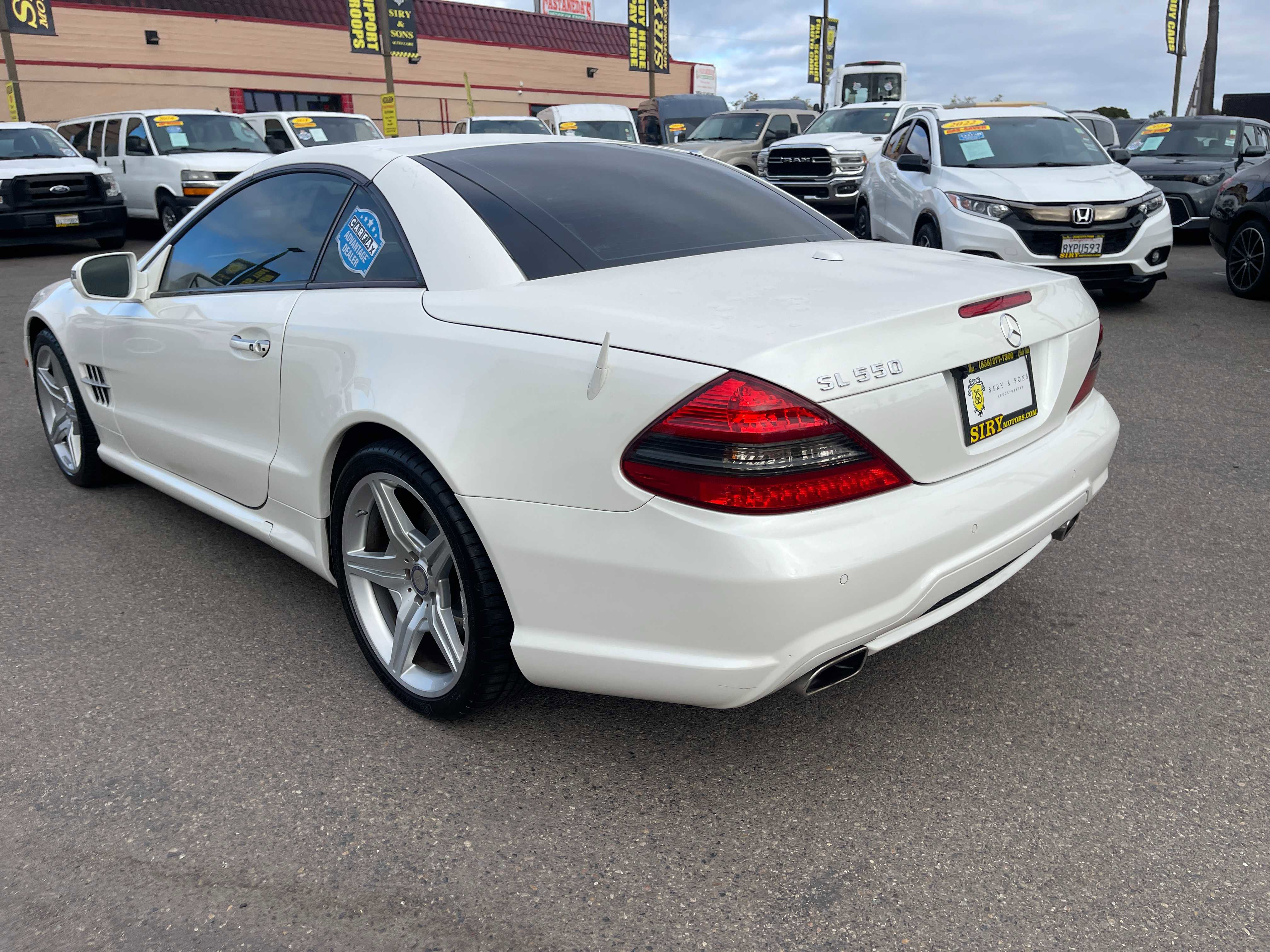 Used 2011 Mercedes-Benz SL 550 image 5