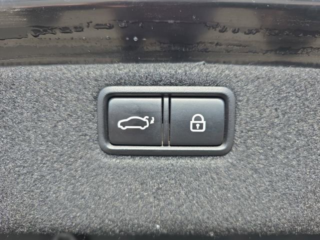 Used 2019 Genesis G80 3.3T Sport image 13