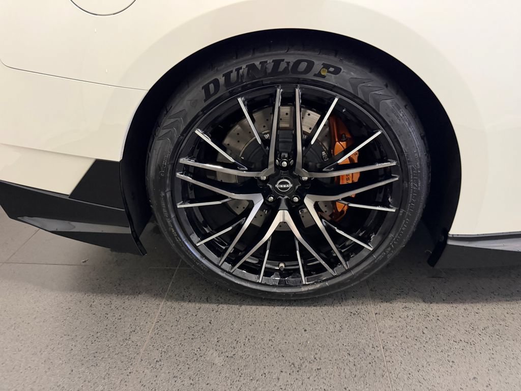 Used 2024 Nissan GT-R Premium w/ Floor Mat Package AWD/4WD image 13