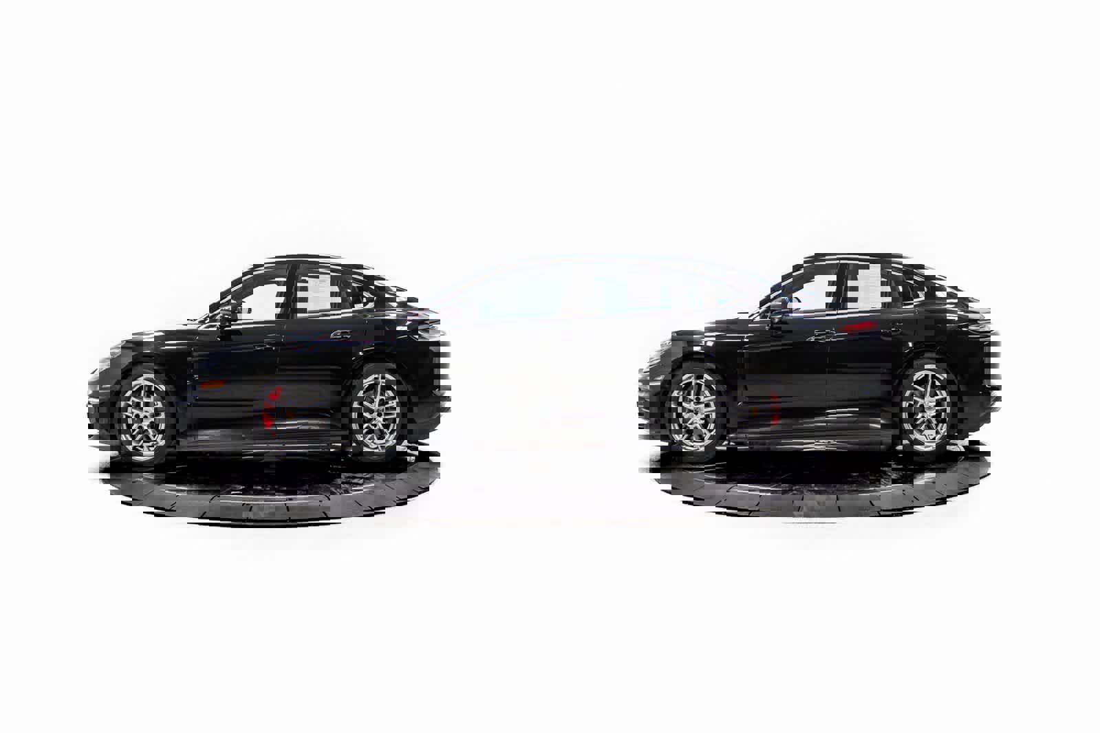 Certified 2022 Porsche Panamera 4S image 2