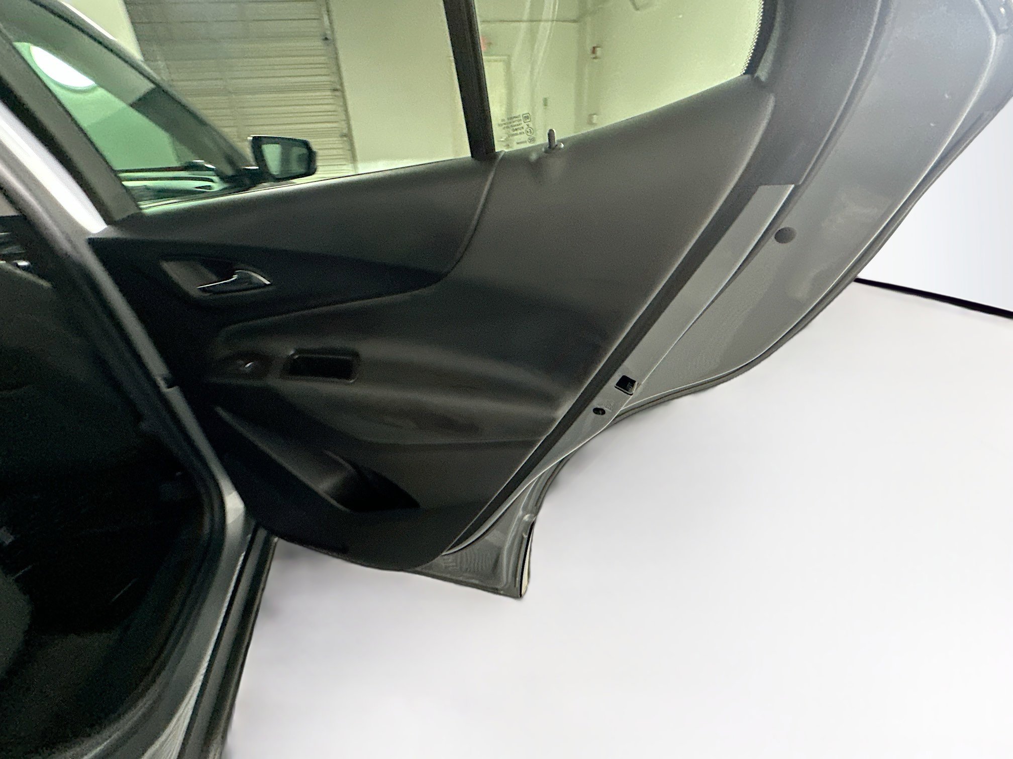 Used 2023 Chevrolet Equinox LT FWD image 30