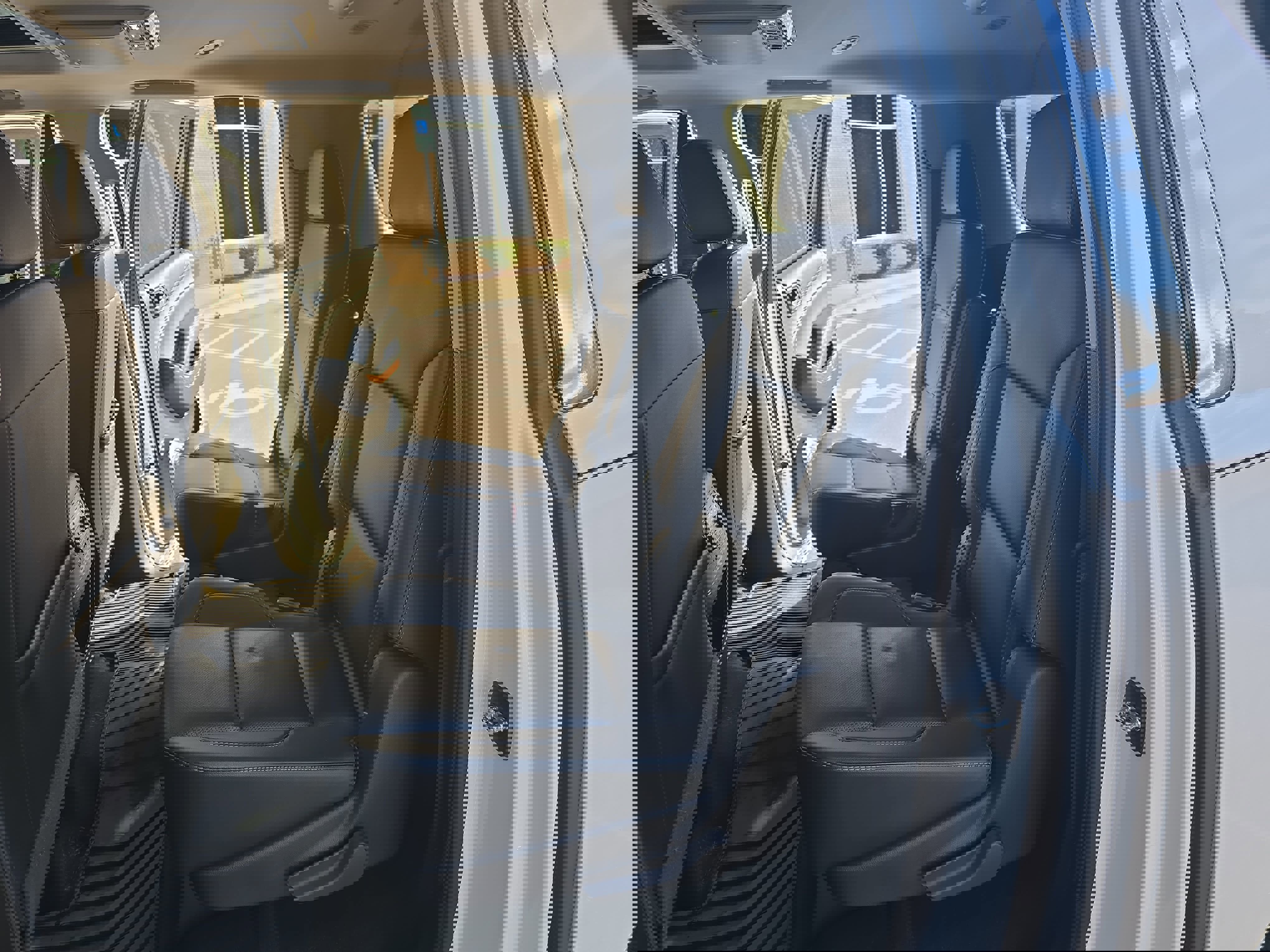 Used 2017 Chevrolet Suburban Premier image 16