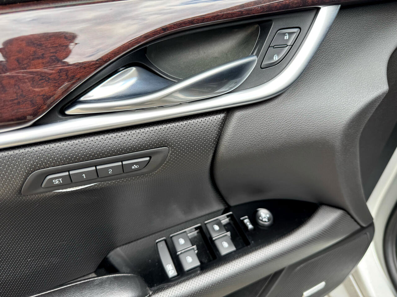 Used 2017 Cadillac XTS Luxury image 16