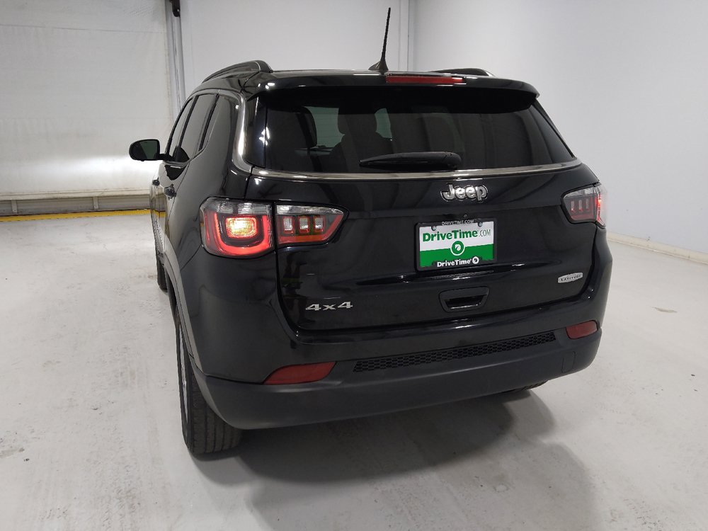 Used 2022 Jeep Compass Latitude w/ Sun and Sound Group AWD/4WD image 6