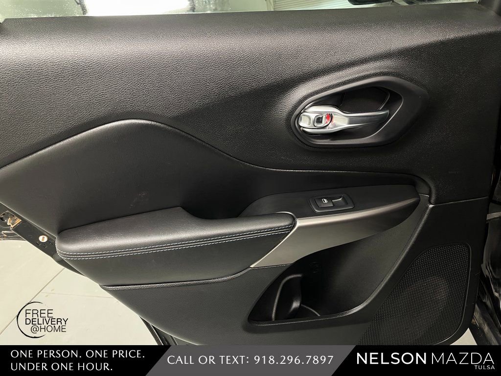 Used 2021 Jeep Cherokee Latitude Plus image 34