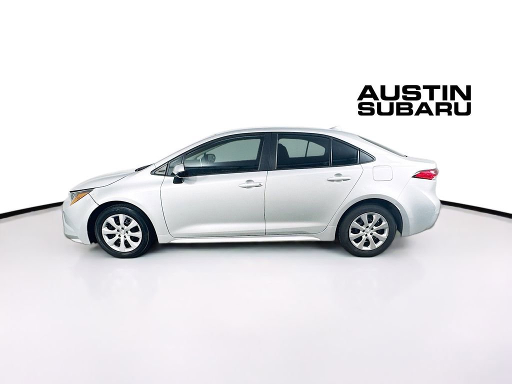 Used 2020 Toyota Corolla LE FWD image 4