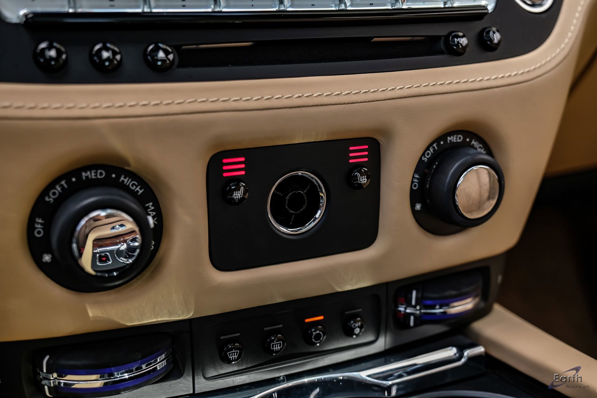 Used 2017 Rolls-Royce Ghost RWD image 70