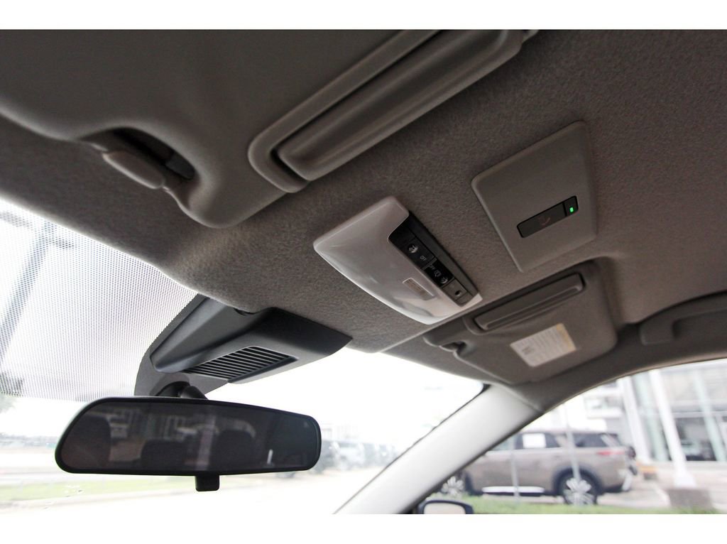 Used 2024 Nissan Kicks SV image 17