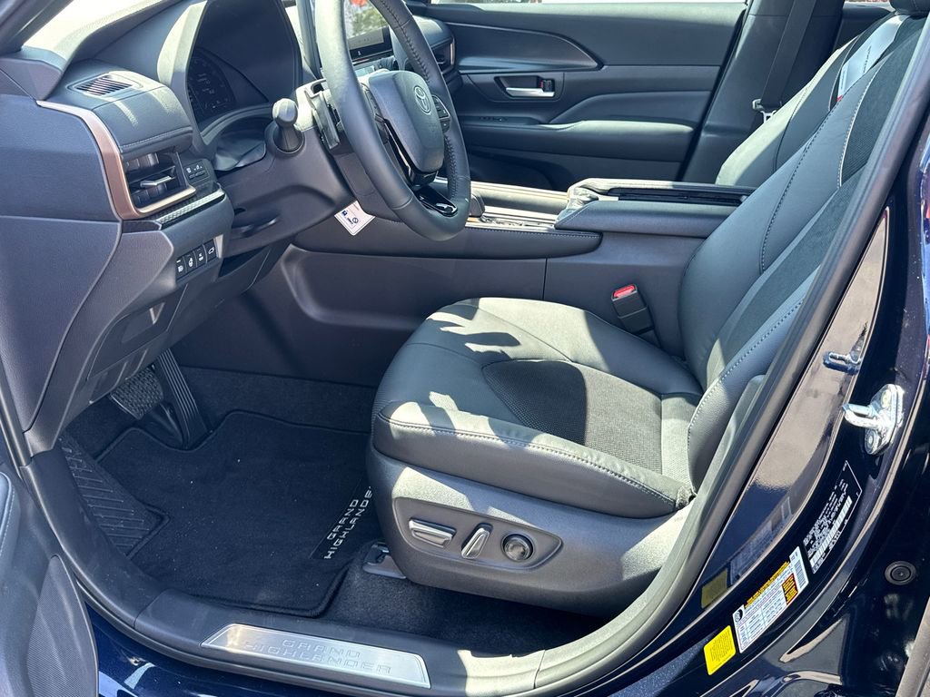 New 2026 Toyota Grand Highlander AWD Hybrid image 9