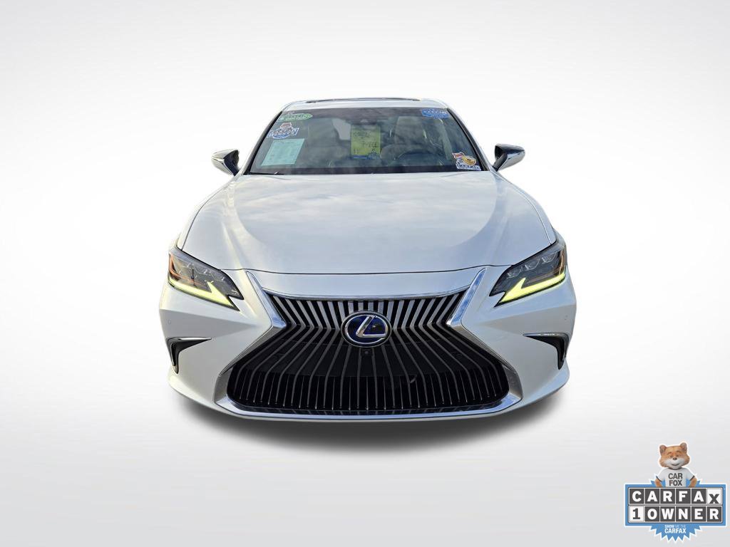 Used 2021 Lexus ES 300h Ultra Luxury w/ Accessory Package FWD image 2