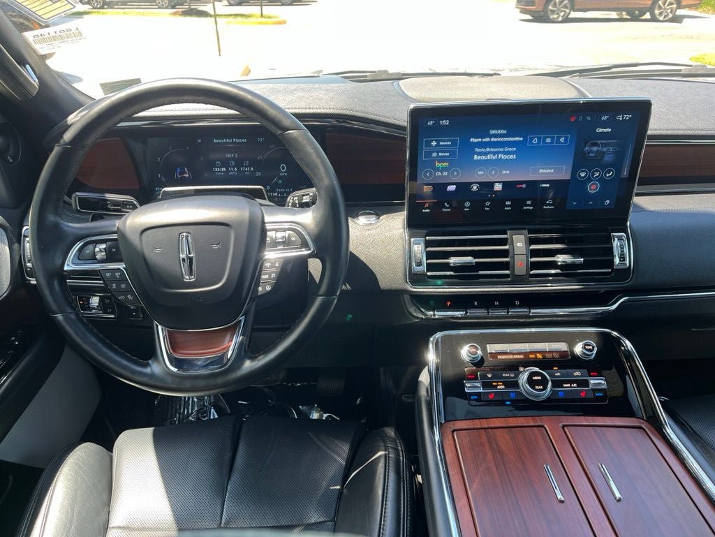 Used 2022 Lincoln Navigator L Reserve AWD/4WD image 16