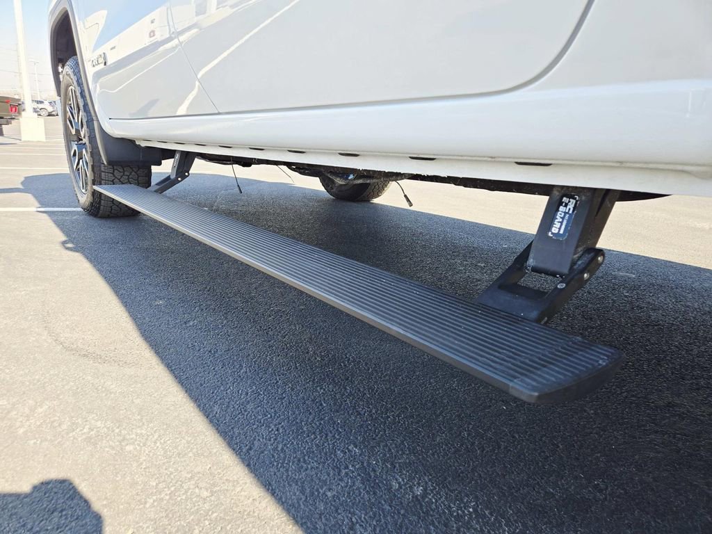 Used 2025 GMC Sierra 1500 AT4 w/ AT4 Premium Package image 16