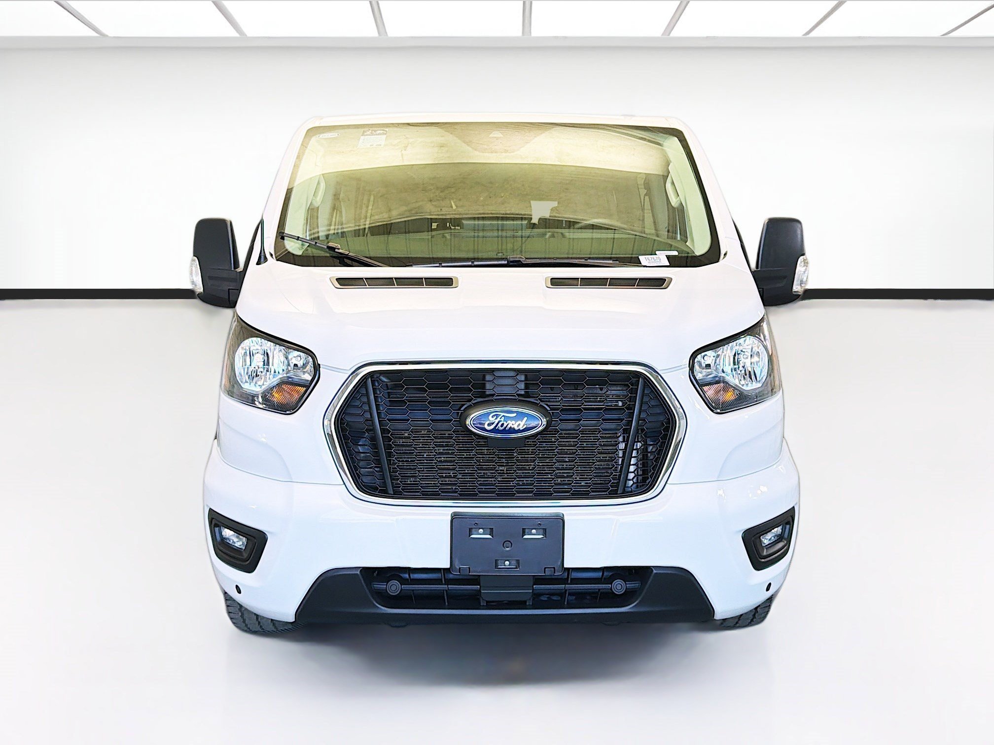Used 2024 Ford Transit 350 XLT RWD image 2