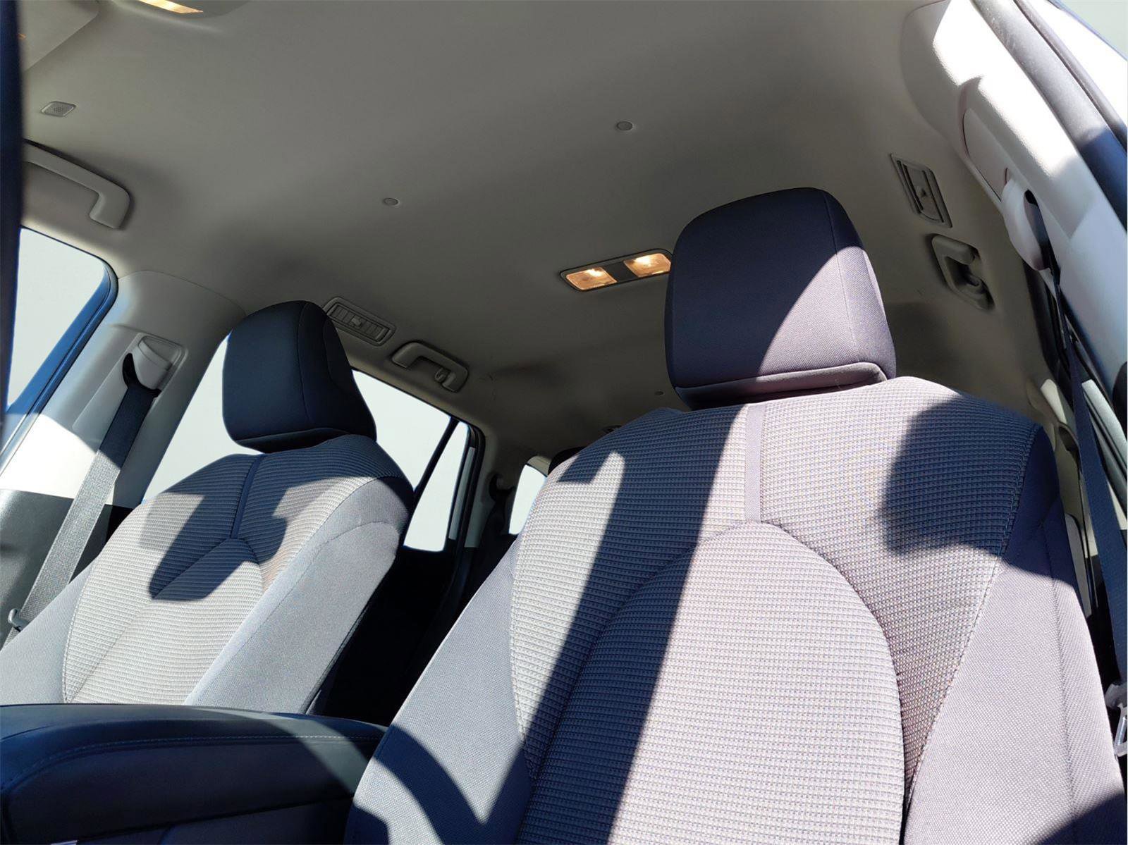 Used 2024 Toyota Highlander LE image 9