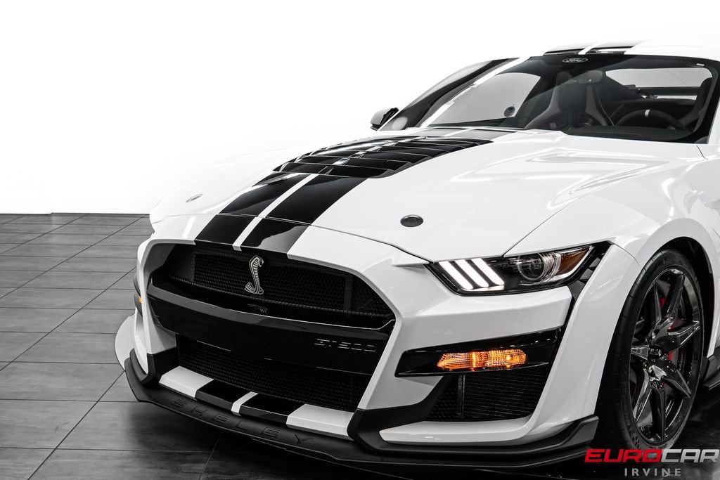 Used 2021 Ford Mustang Shelby GT500 w/ Carbon Fiber Track Pack RWD image 16