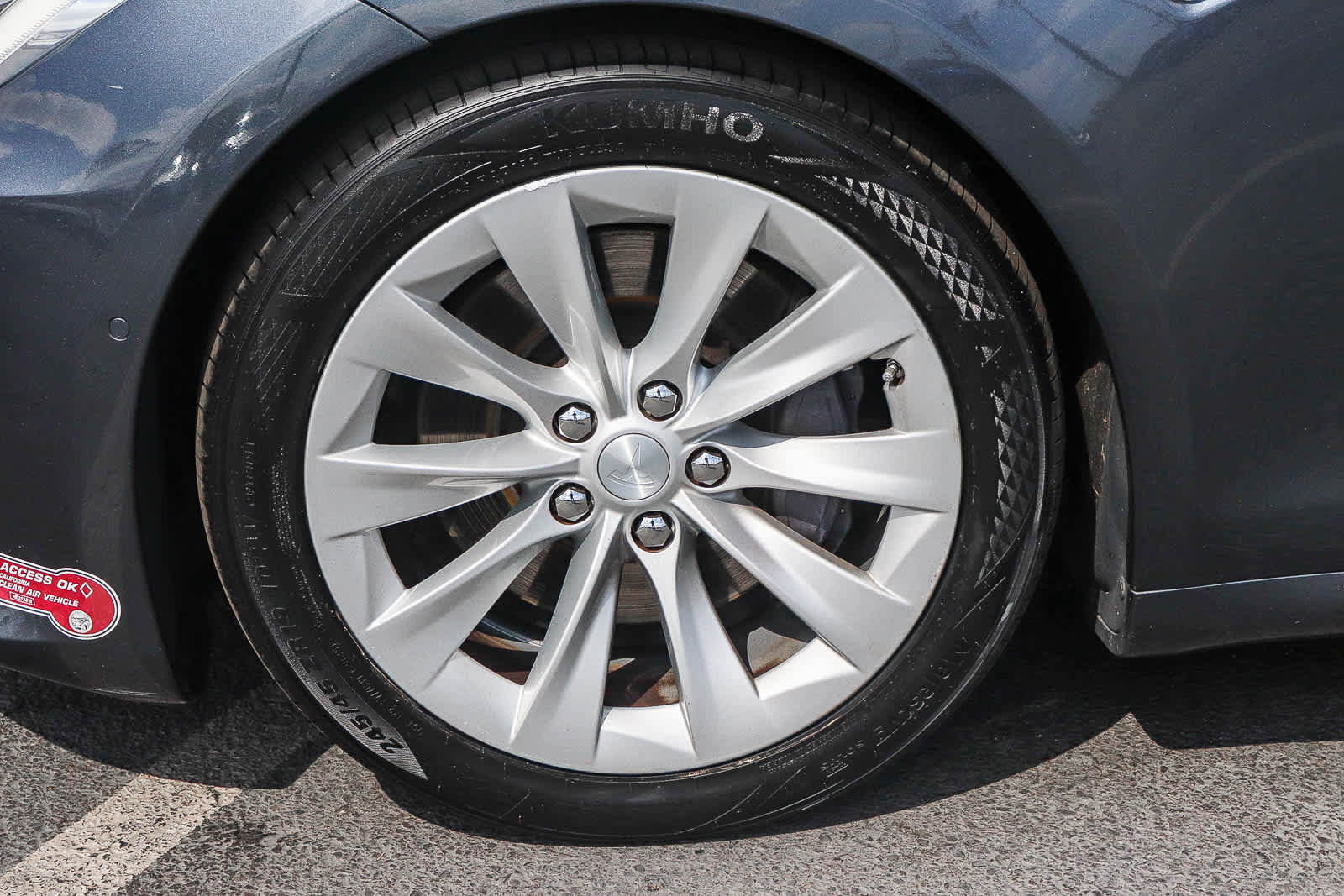 Used 2016 Tesla Model S 70D image 12