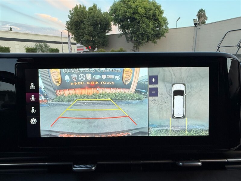 Used 2022 Kia Carnival SX FWD image 40