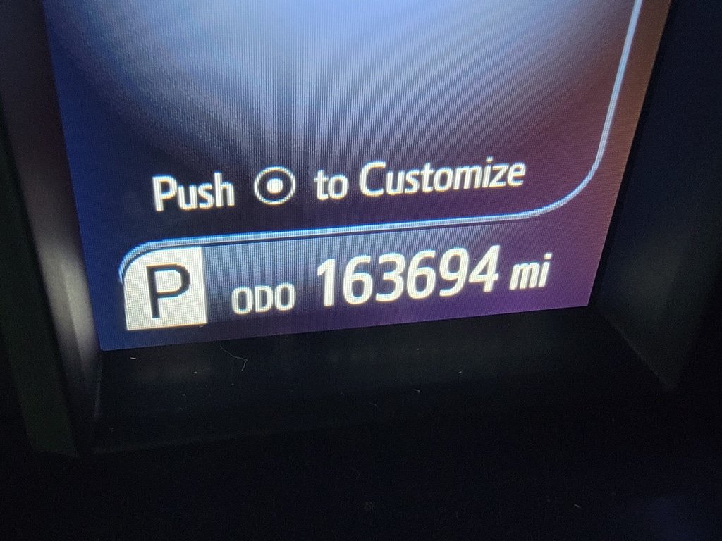 Used 2015 Toyota Camry XLE w/ Moonroof Package FWD image 16
