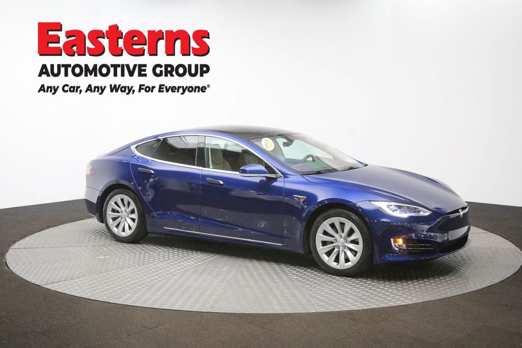Used 2017 Tesla Model S 90D image 45