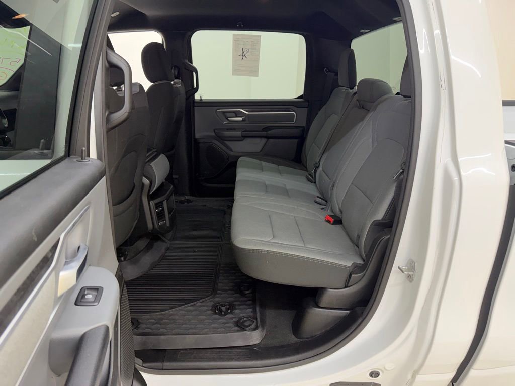Used 2022 RAM 1500 Big Horn AWD/4WD image 14