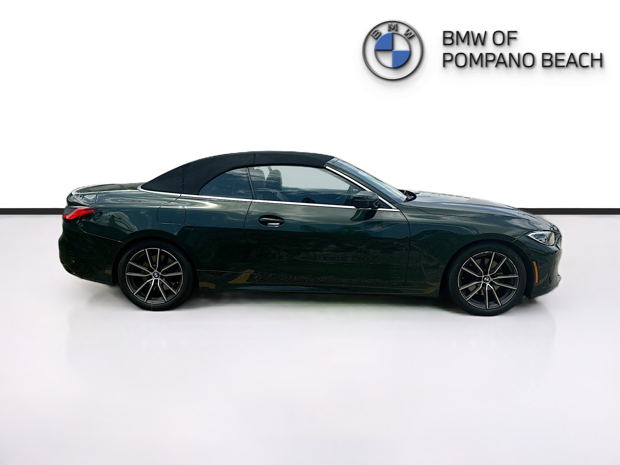 Used 2024 BMW 430i Convertible w/ Premium Package RWD image 6
