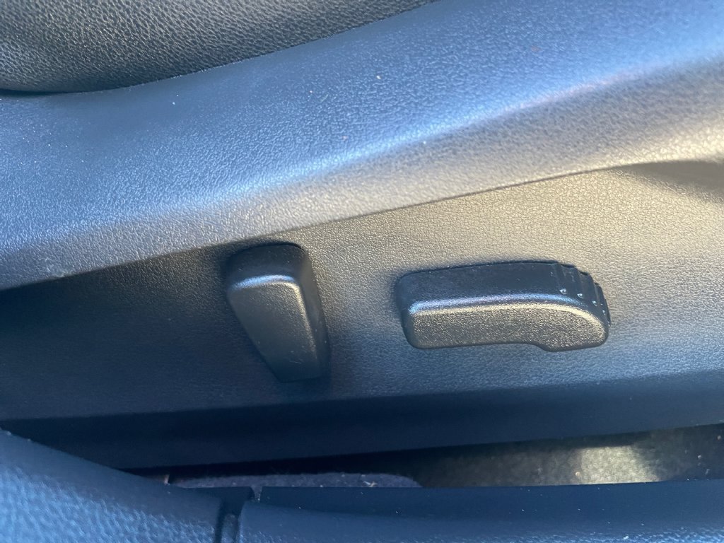 Used 2025 Subaru Outback Wilderness AWD/4WD image 12