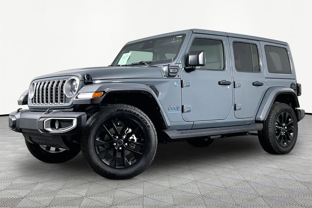Used 2025 Jeep Wrangler Unlimited Sahara AWD/4WD image 1
