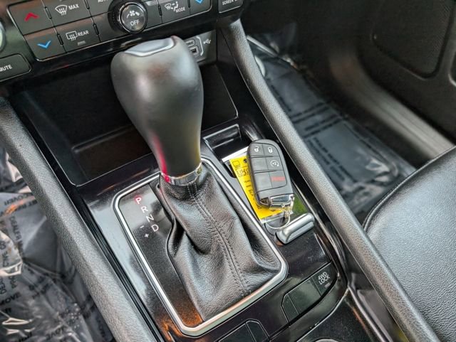 Used 2024 Jeep Compass Limited image 17