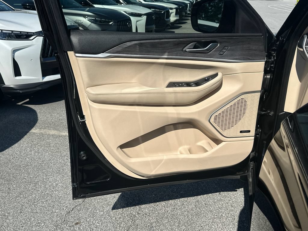 Used 2021 Jeep Grand Cherokee L Limited w/ MOPAR Finishing Package AWD/4WD image 10