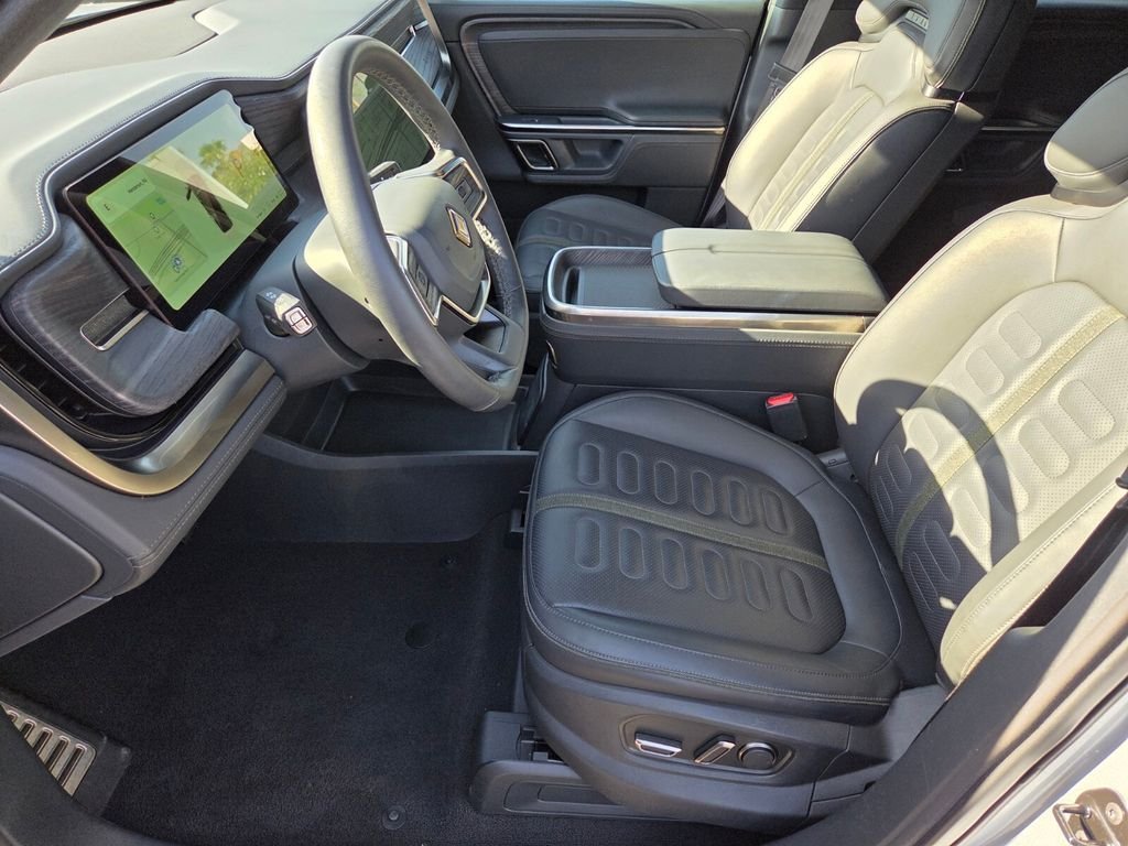 Used 2024 Rivian R1S Adventure AWD/4WD image 13