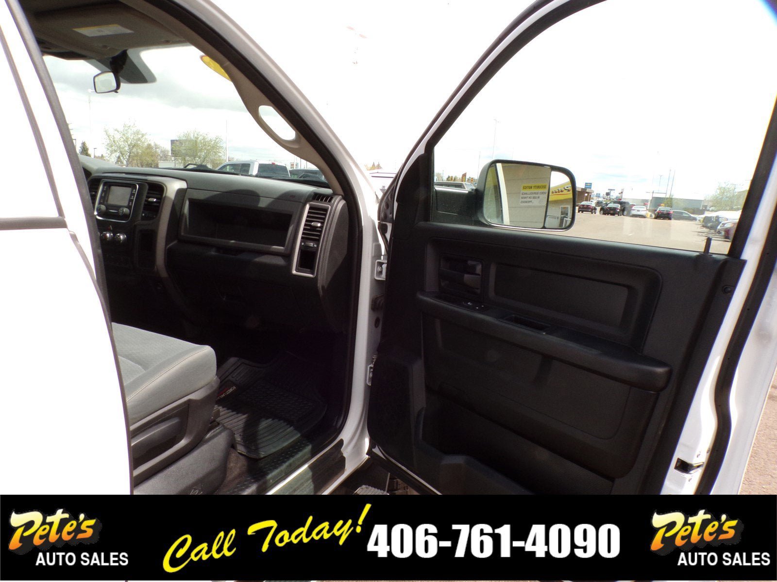 Used 2017 RAM 2500 Tradesman w/ Chrome Appearance Group AWD/4WD image 16