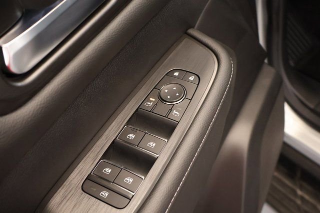 New 2026 Nissan Armada SV image 8