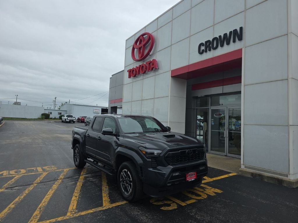 Used 2024 Toyota Tacoma TRD Sport AWD/4WD image 1