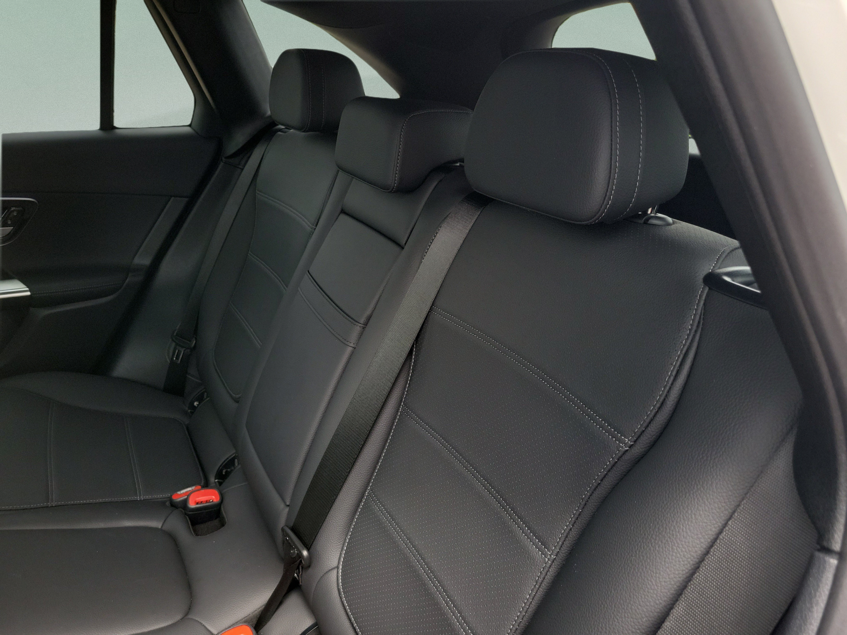 Certified 2026 Mercedes-Benz GLC 300 image 9