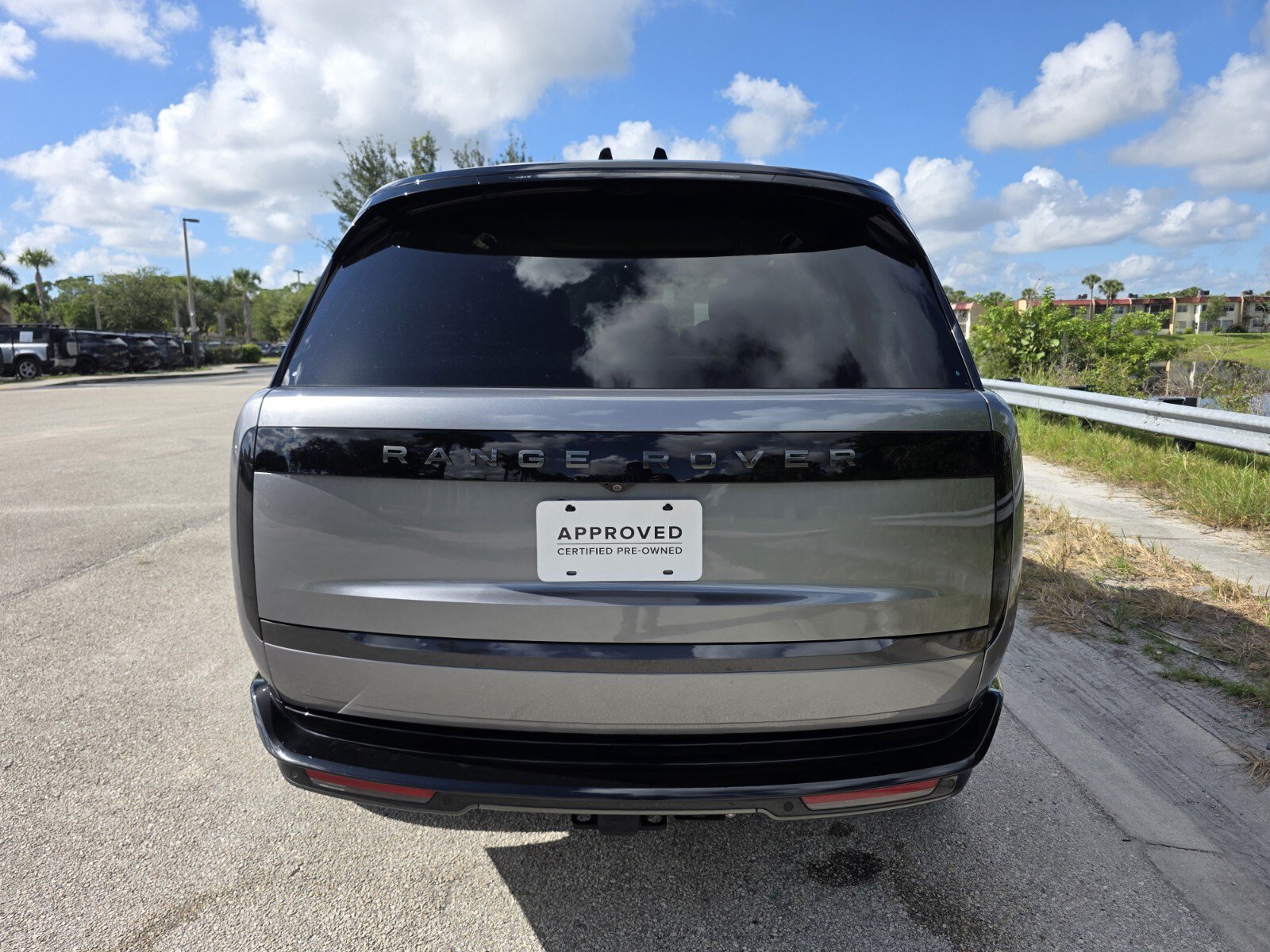 Certified 2024 Land Rover Range Rover SE AWD/4WD image 6