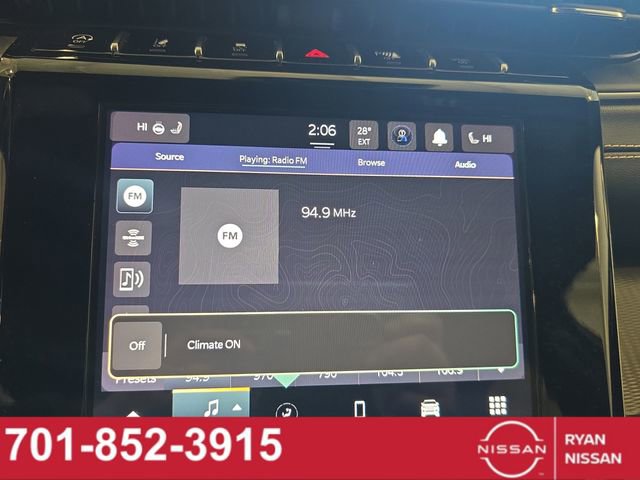 Used 2023 Jeep Grand Cherokee L Laredo image 29