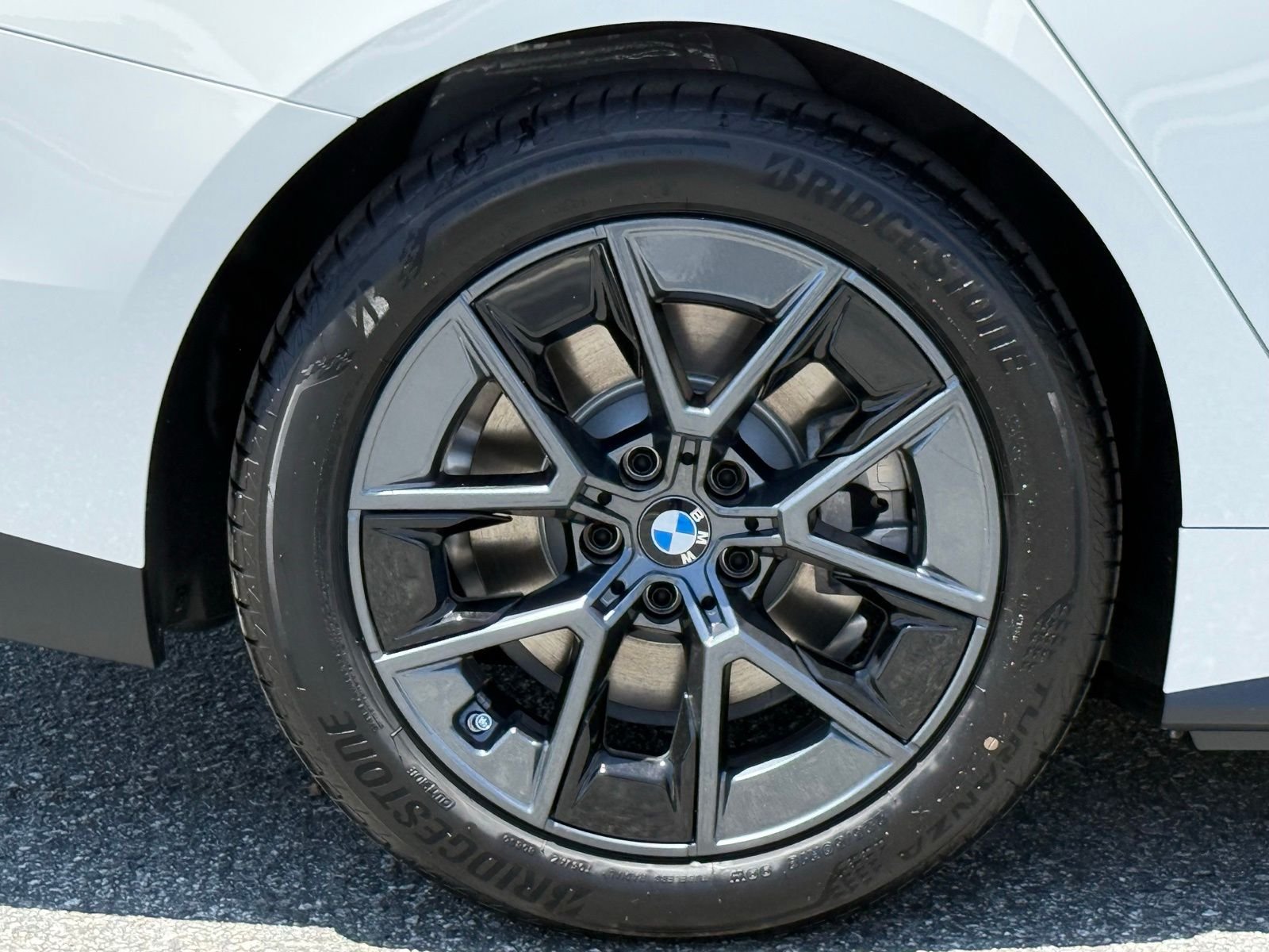 New 2026 BMW i4 eDrive40 w/ Premium Package RWD image 18