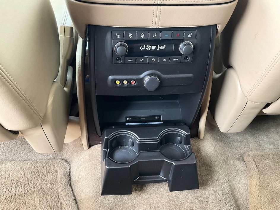 Used 2009 Cadillac Escalade AWD image 31
