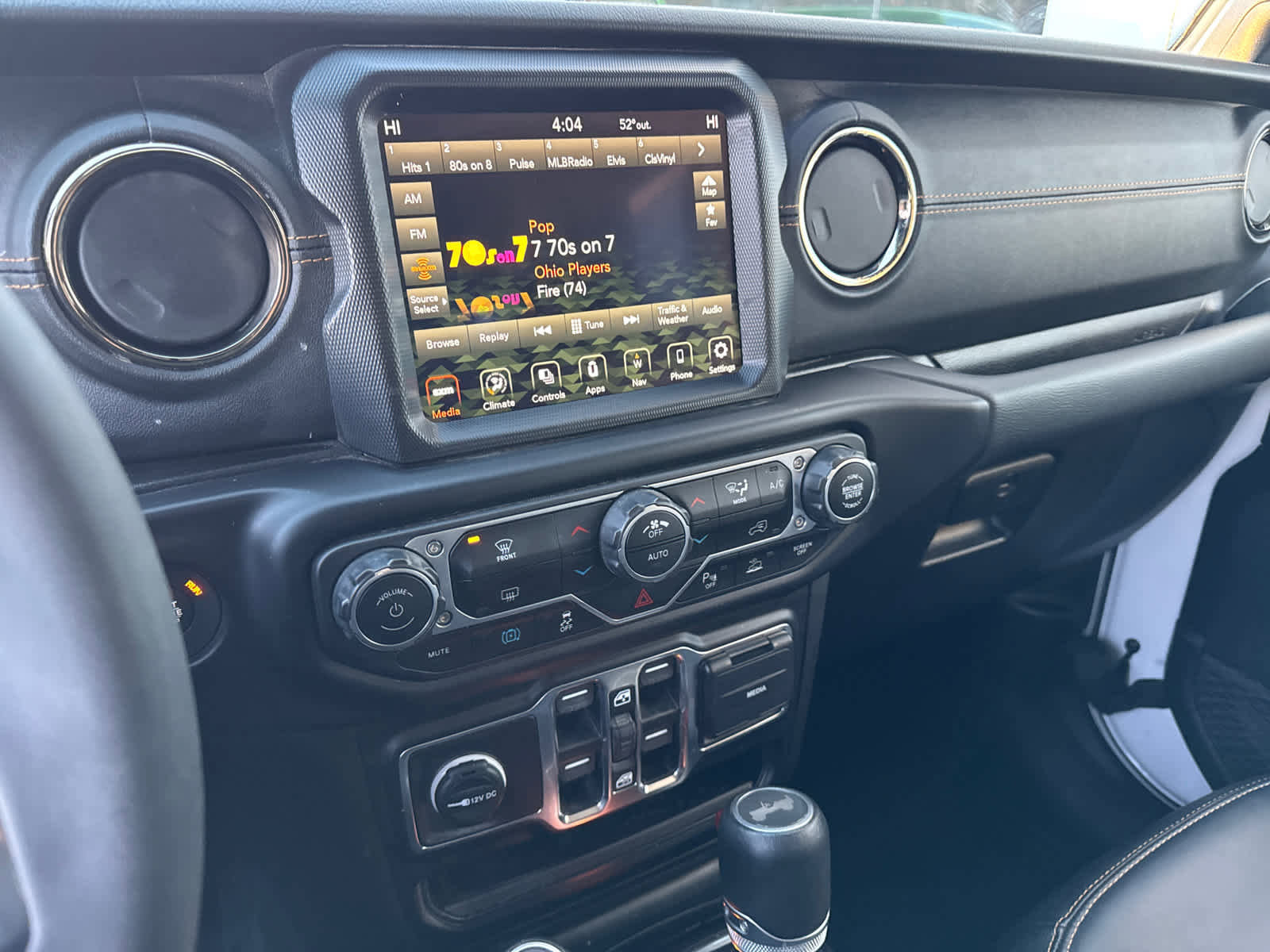 Used 2023 Jeep Wrangler Unlimited Sahara image 25