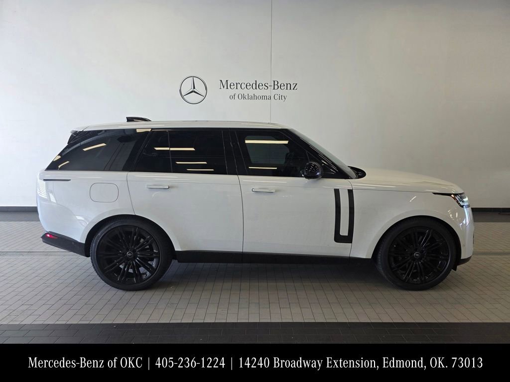 Used 2024 Land Rover Range Rover Autobiography image 4