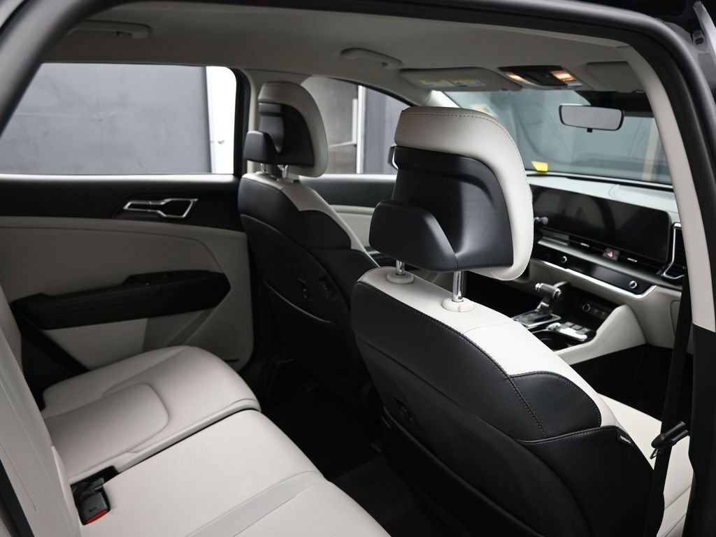 Used 2024 Kia Sportage EX image 42