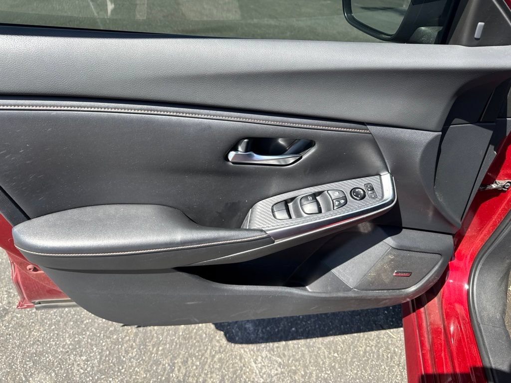 Used 2020 Nissan Sentra SR w/ Premium Package FWD image 21