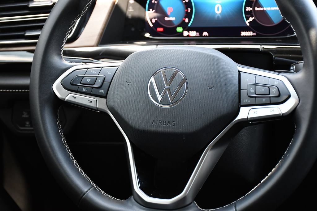 Used 2025 Volkswagen Atlas SE AWD/4WD image 22