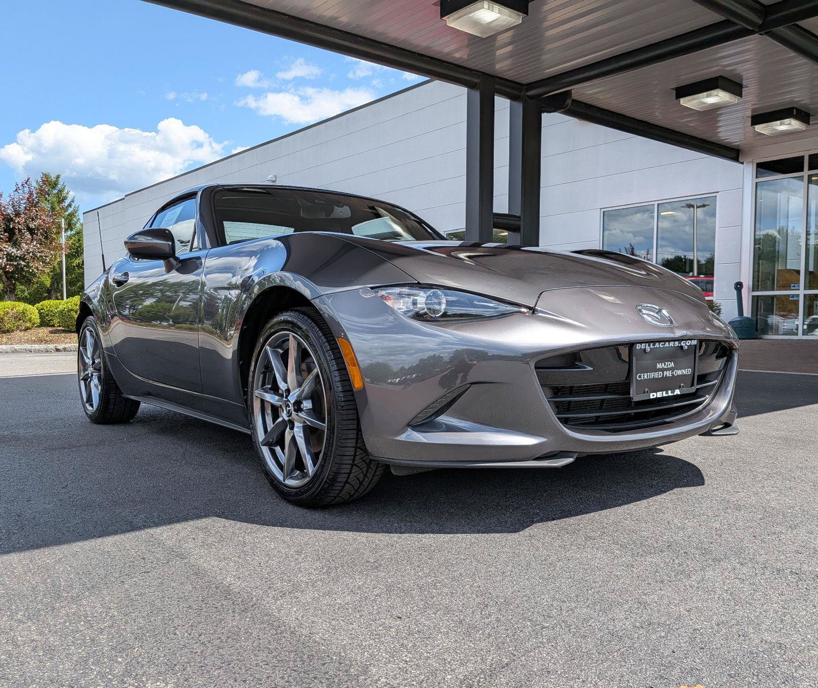 Used 2021 MAZDA MX-5 Miata RF Grand Touring RWD image 5