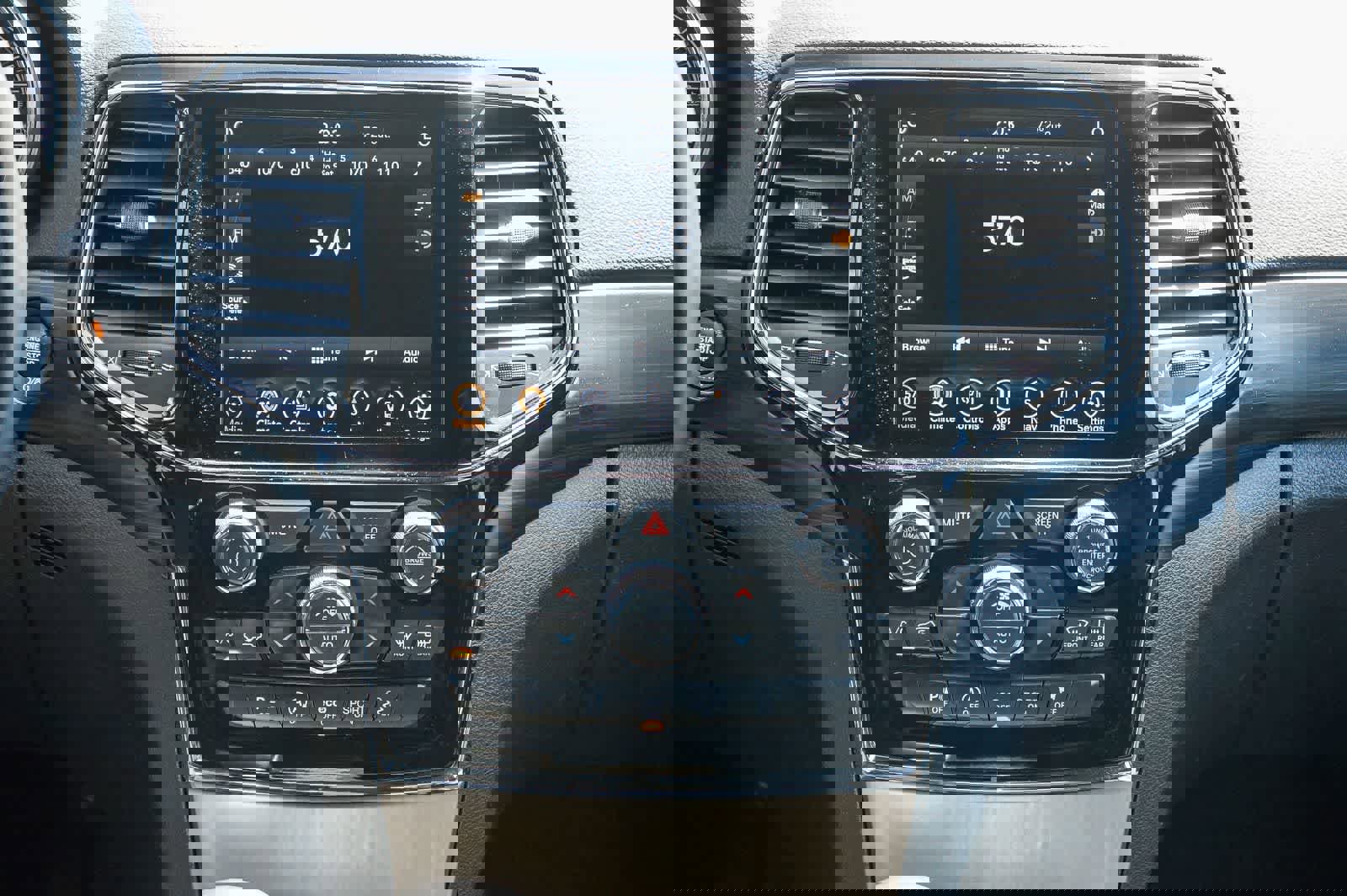 Used 2021 Jeep Grand Cherokee Laredo X image 13