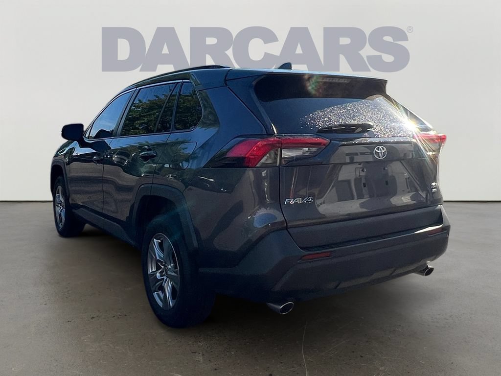 Used 2022 Toyota RAV4 XLE AWD/4WD image 5