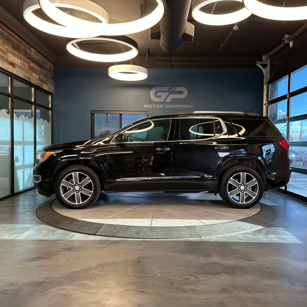 Used 2017 GMC Acadia Denali w/ Technology Package AWD/4WD image 6