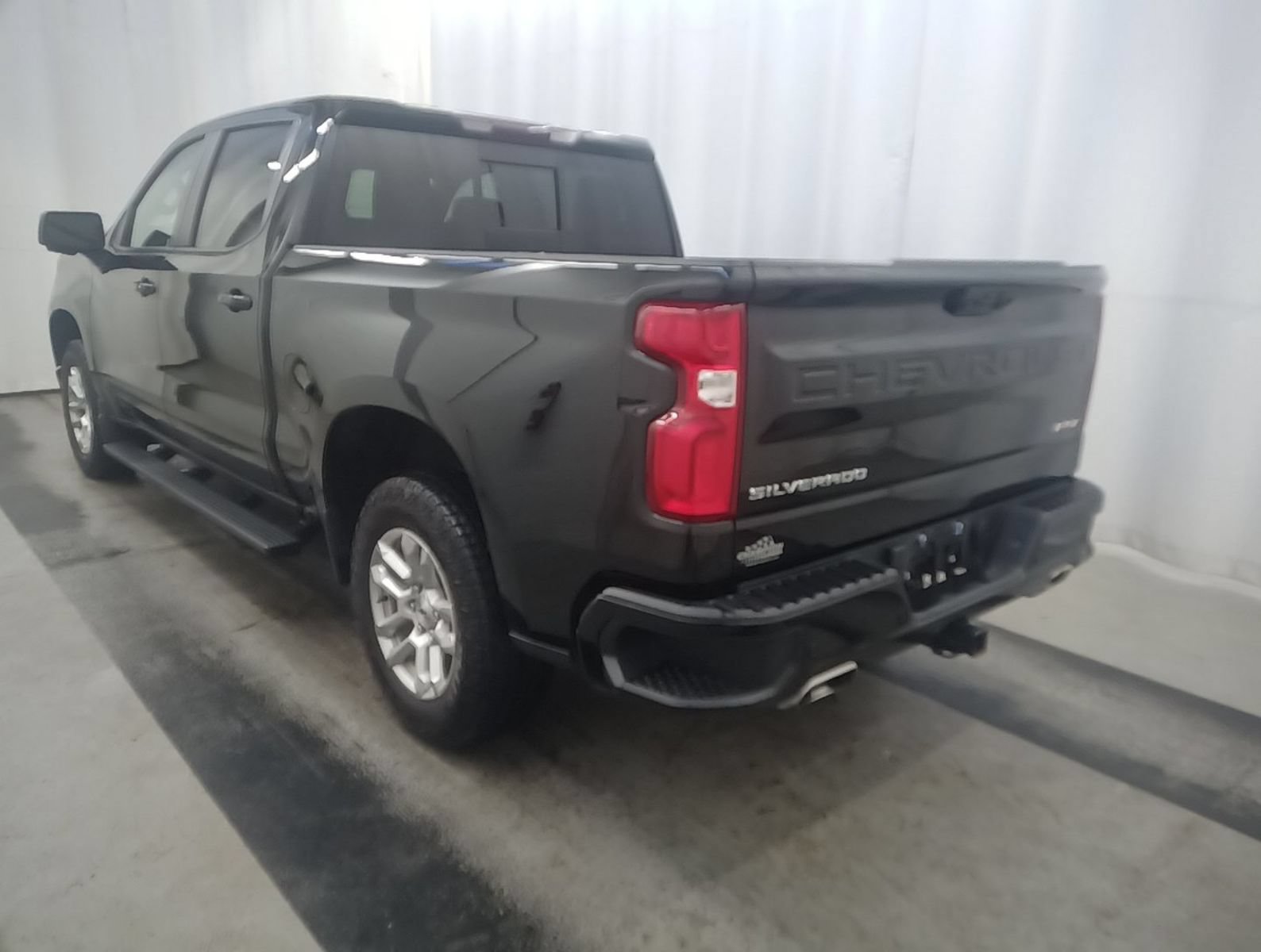Used 2024 Chevrolet Silverado 1500 RST w/ Convenience Package II AWD/4WD image 2
