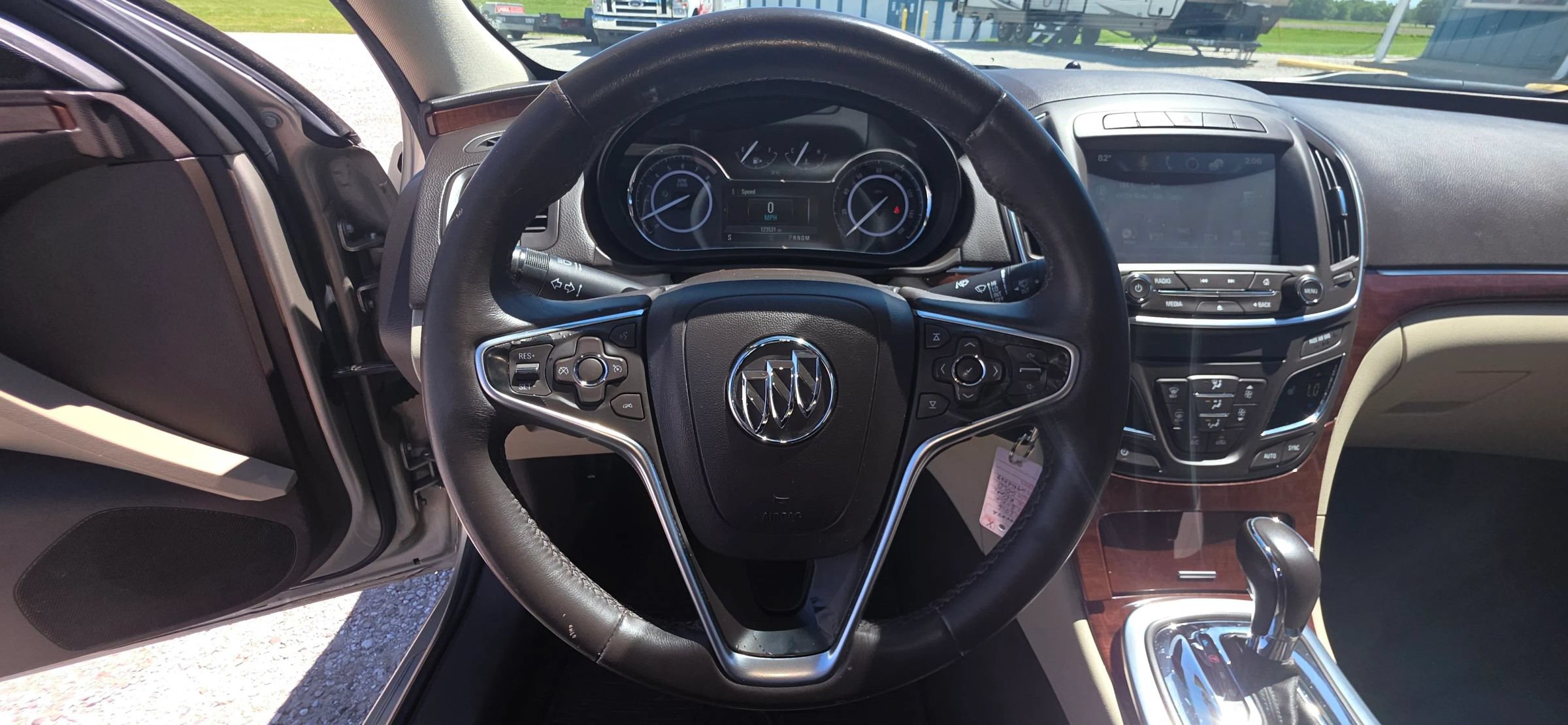 Used 2016 Buick Regal FWD image 15